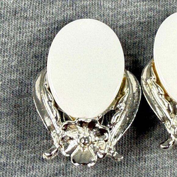 Vintage Silver-Tone Clip-On Earrings With Floral Design & White Oval Accents - Picture 3 of 16